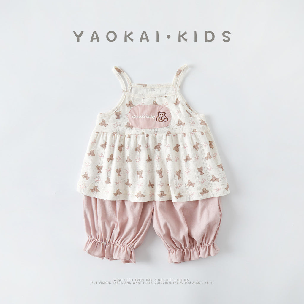 Girls' Printed Sleeveless Two-Piece Summer Set with Lightweight Cropped Pants